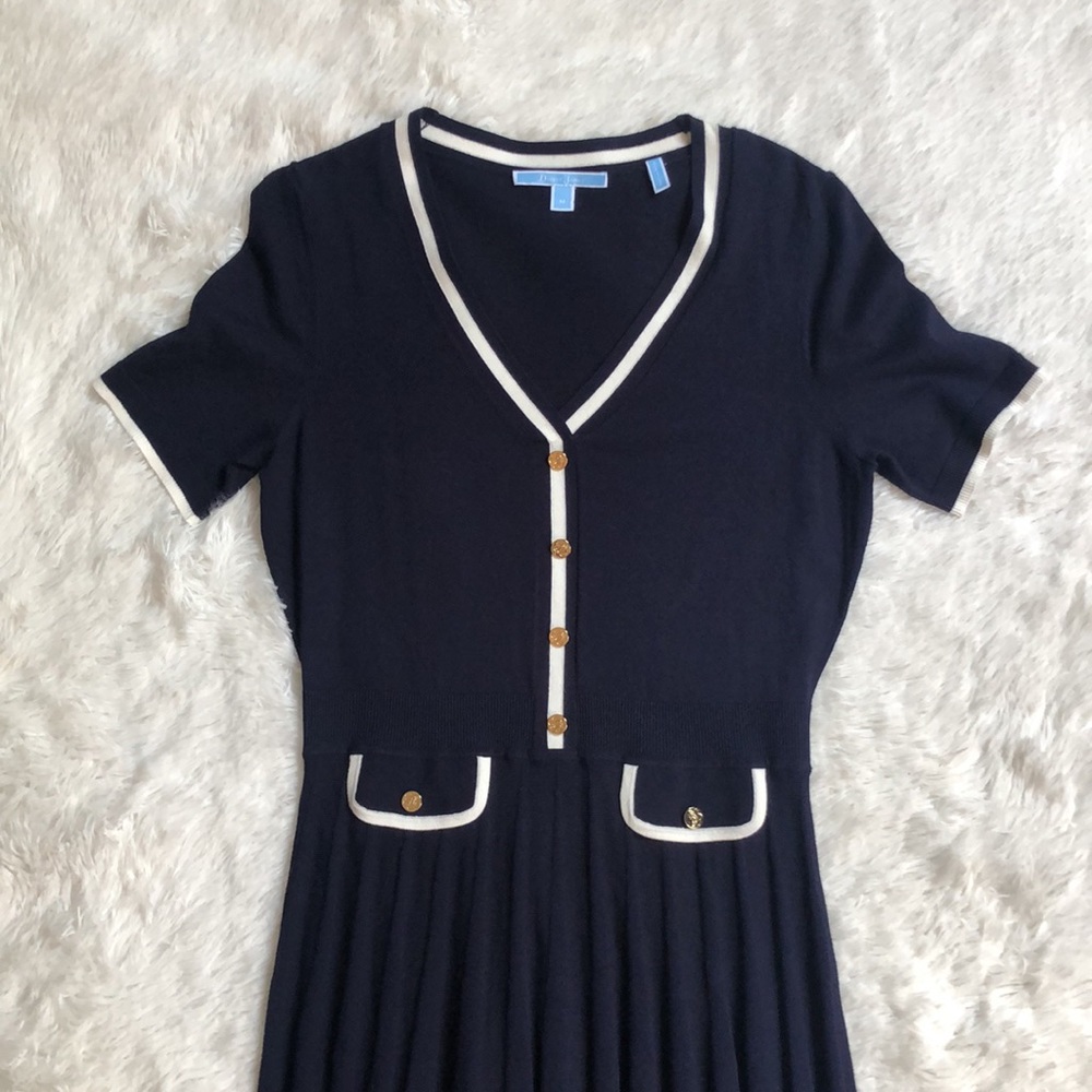 SOLD! Draper James short sleeve sweater dress 🔥 - Picture 4 of 12